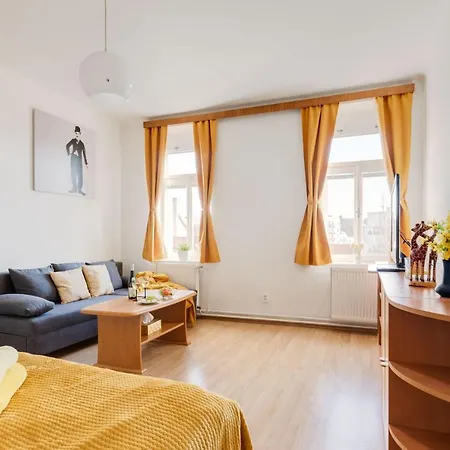 Apartment Sunshine Near The Center Prague