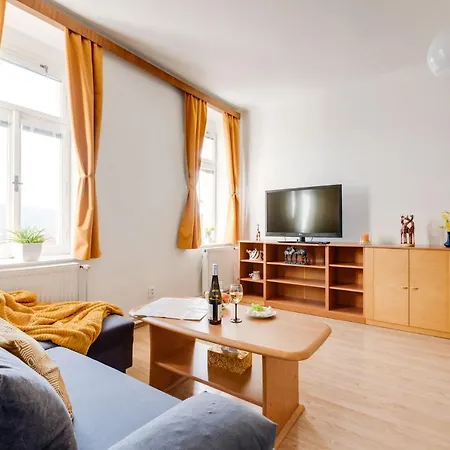 Apartment Sunshine Near The Center Prague